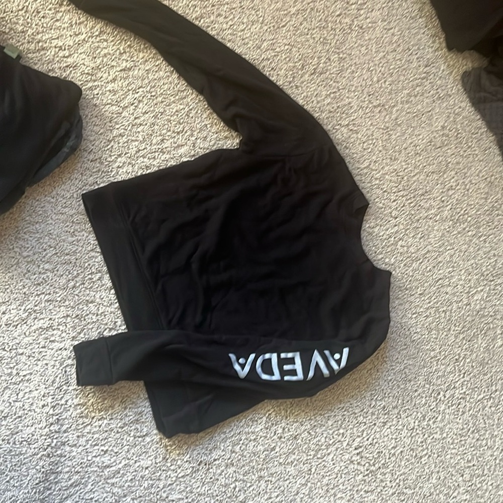 Long sleeve Aveda lightweight sweatshirt